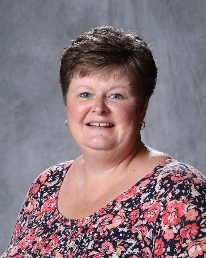Columbia Elementary Teacher Robin Huffman Recognized for Her Years of Service To Teaching