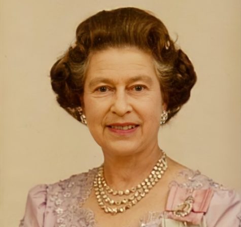  Not many people rule a country for more than half of their life. Queen Elizabeth would be a great example of someone who ruled for more than half of their life. She reigned over England for 70 years, eventually coming to an end on September 8th, 2022. 