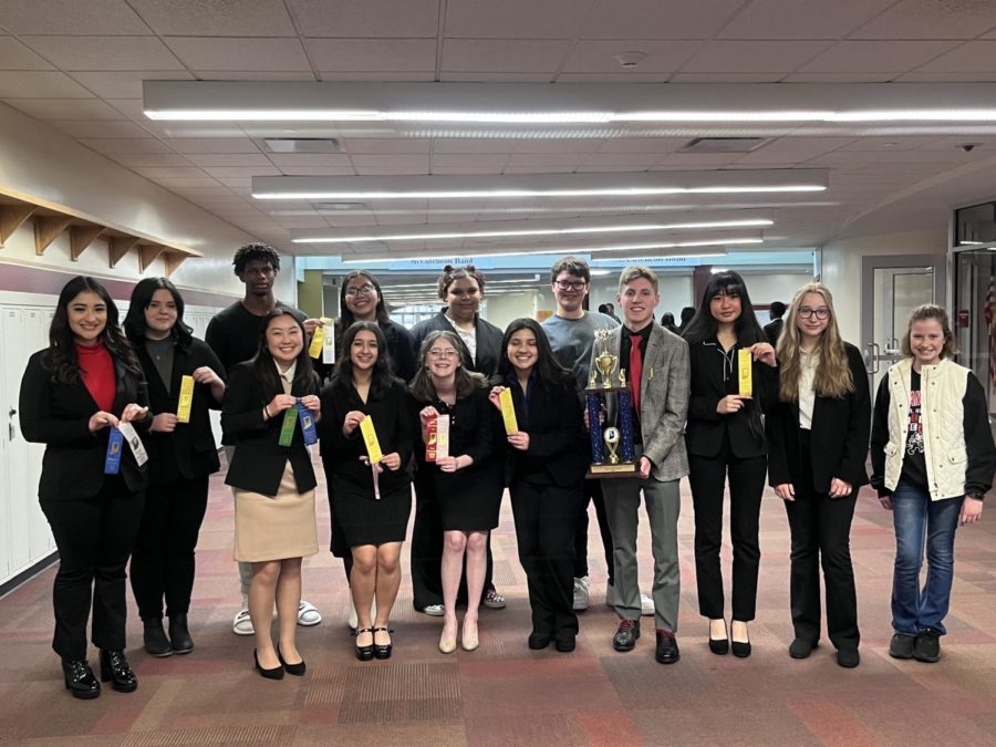 The+LHS+Speech+Sectional+Team+posing+with+their+awards.+Not+pictured+are+Brooklyn+Harris%2C+Aiden+Snoeberger%2C+Eli+Bault%2C+and+Payton+Mucker.