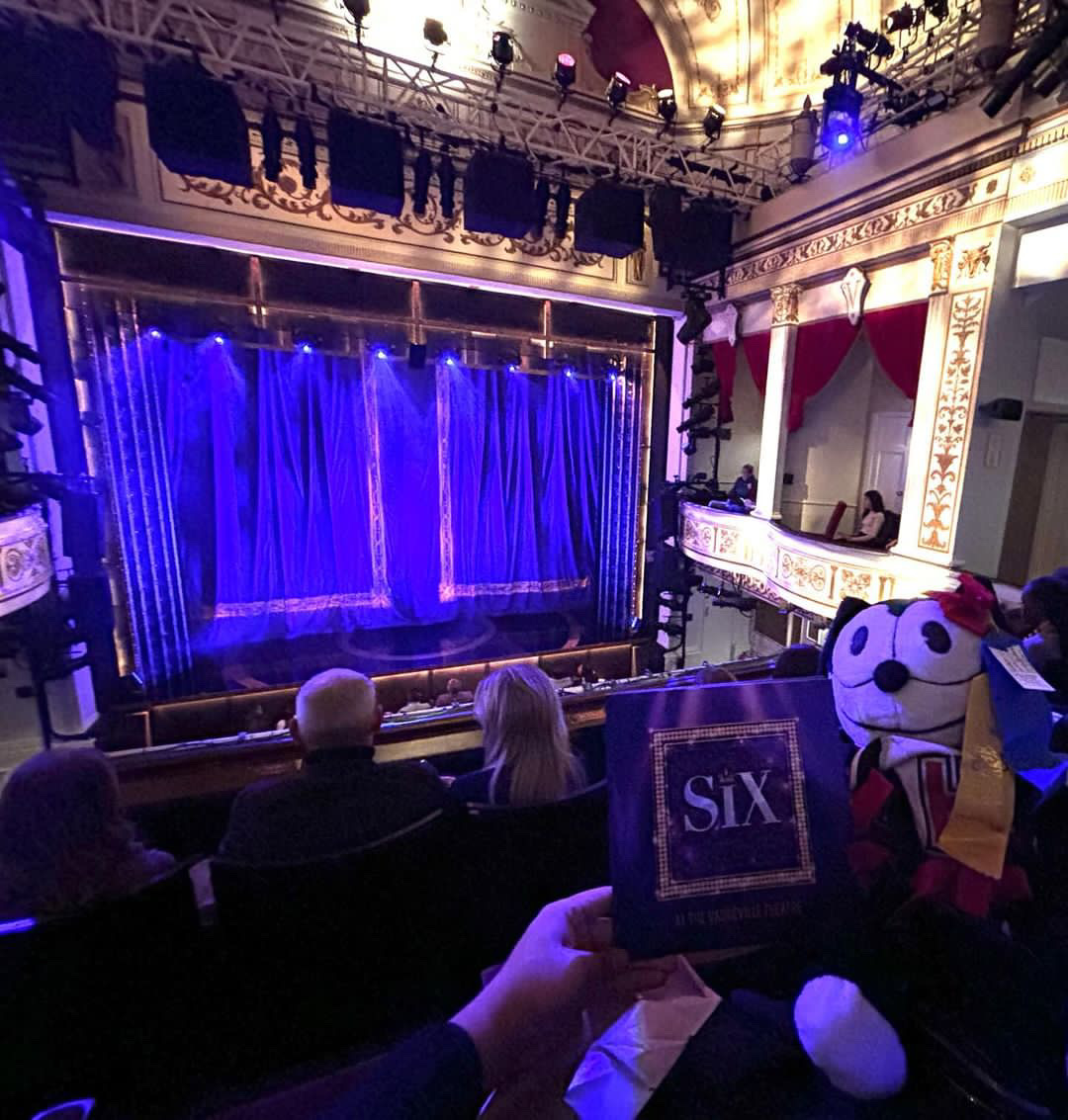 Felix waits patiently and attends the showing of Six: the Musical at the Vaudeville Theatre. Padilla also watched Hamilton and Wicked the next day at various theatres.