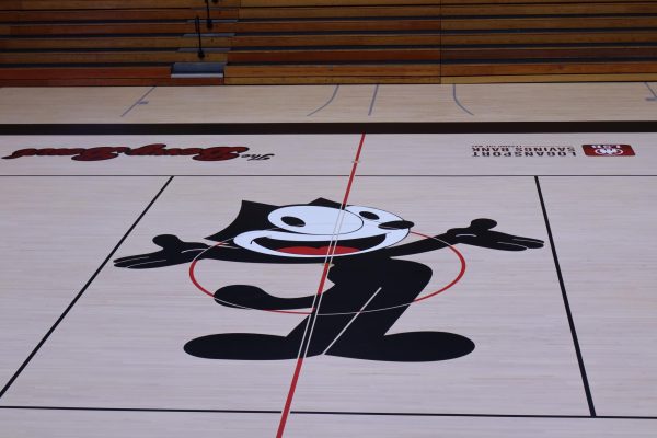 The center court Felix the Cat now has glow-in-the-dark eyes.