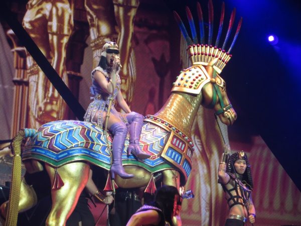 Katy Perry performs her song "Dark Horse," which was the center of her 2014 lawsuit against Marcus Gray. (Katy Perry - The Prismatic 06/C. Jonel/wikipedia/CC-BY-2.0)