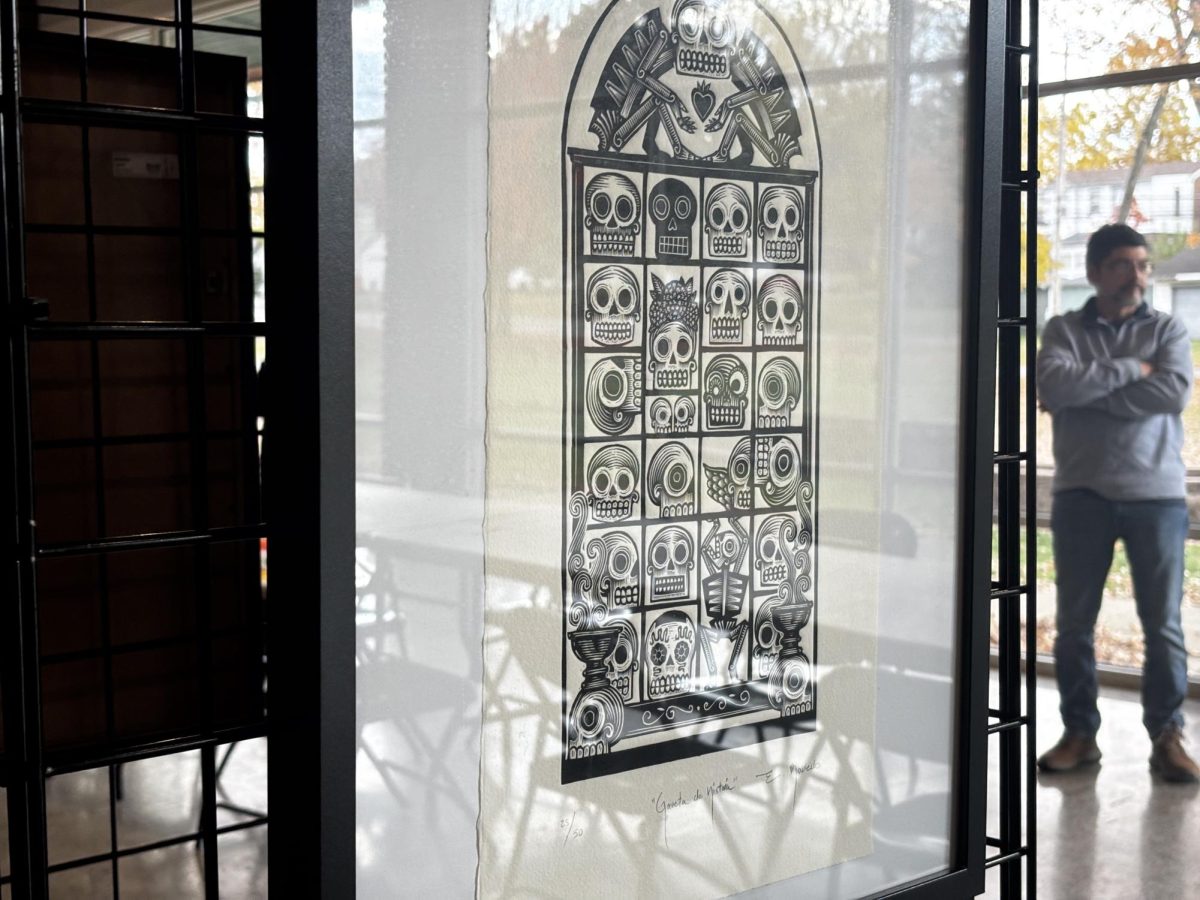 Gaveta de Historia, or drawer of history, is a piece of artwork created by Eduardo Robledo, emphasizing community, roots, and traditions.